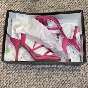 Jacqueline Ferrar Pink heels